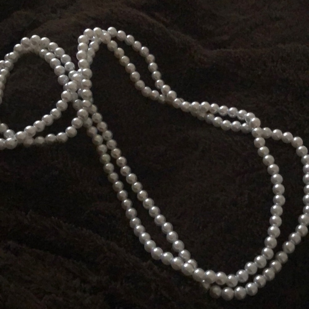 🔴 PRICE IS FIRM 🔴 Beautiful pearl necklace HANDMADE — GENTLY USED!